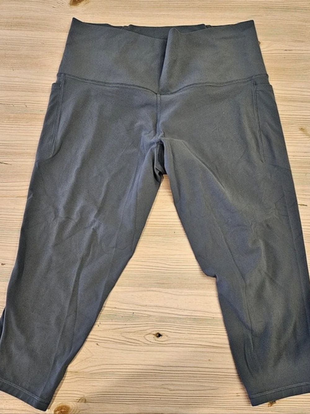 Athleta Gray Leggings Size 1X Capri